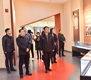 团市委领导参观时搏（中国）精神主题展览馆